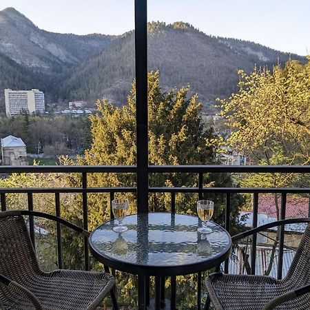Unforgettable Attic With Balcony In Borjomi Apartment Exterior photo